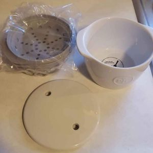 Pampered Chef Ceramic Breakfast Sandwich Maker